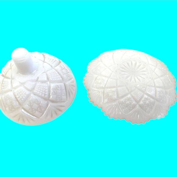 Vintage Westmoreland Thumbelina Child's Milk Glass Butter Dish 2.5”x3.5” White - Picture 4 of 4